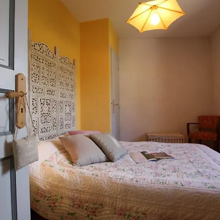 4 Etoiles Au Coeur De L'auvergne Avec Terrasse, Jardin Clos Et Equipements Pour Enfants - Fr-1-582-476 Holiday home